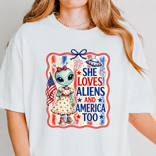 She Loves Aliens And America Too T-Shirt